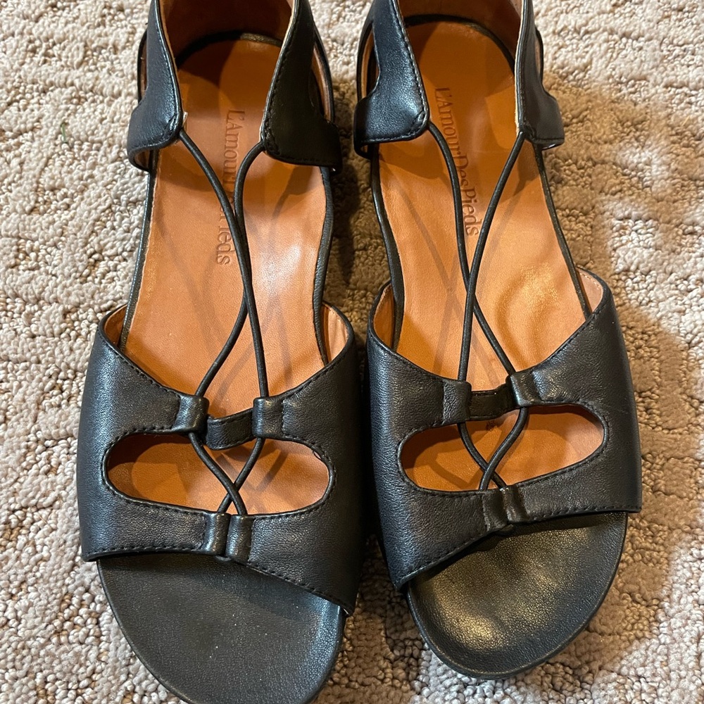 L’Amour Black Leather Sandals